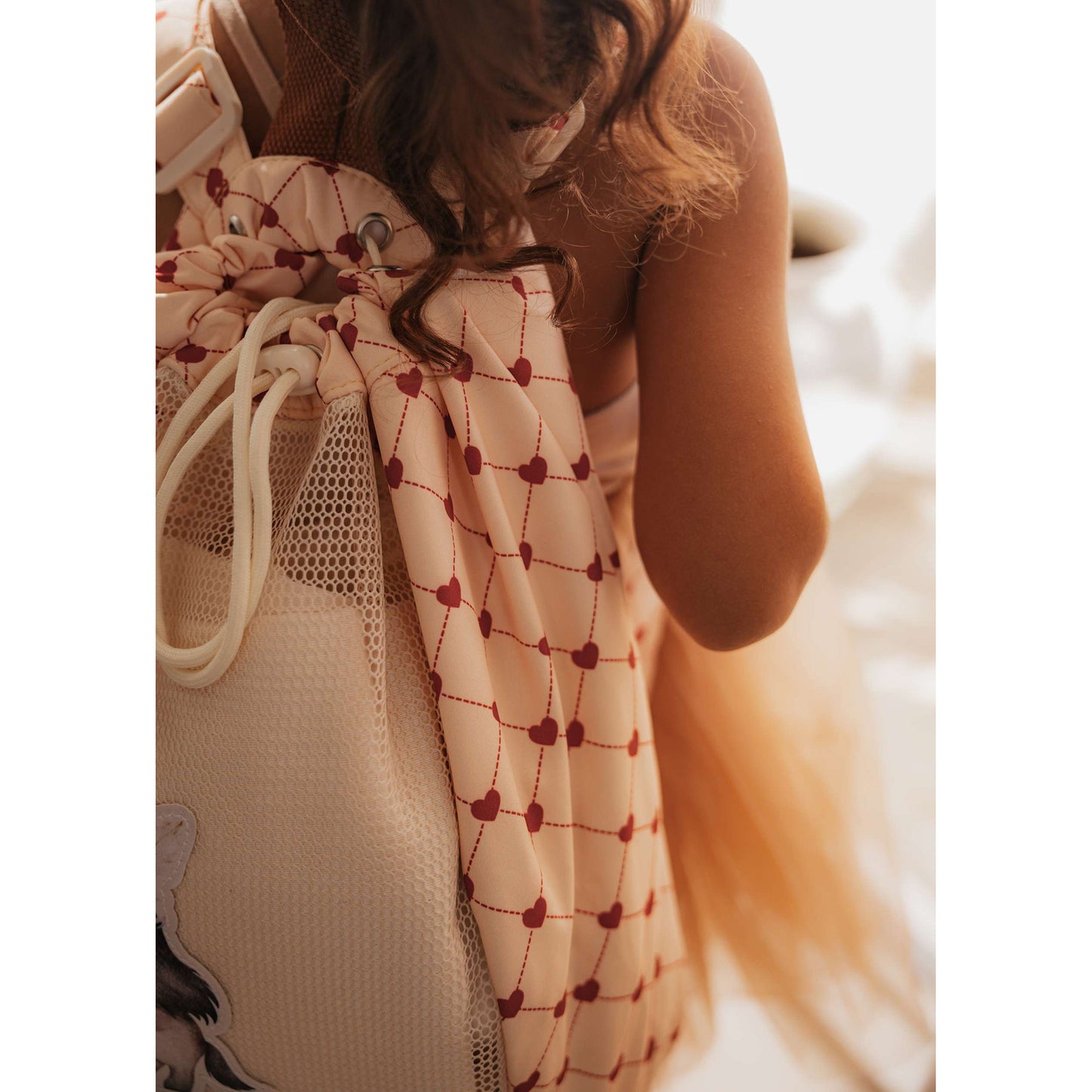 Mrs Ertha – Netzrucksack für Strand & Spielplatz "Lovely Roots"