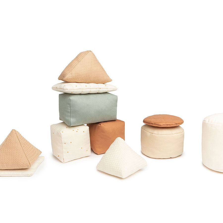 Nobodinoz – Aktivitätsspielzeug „Soft Shapes“ aus Bio-Baumwolle