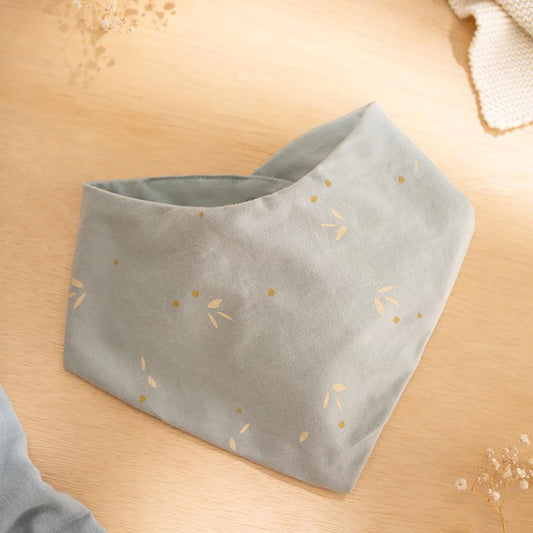 Nobodinoz – Bandana-Lätzchen "Willow Soft Blue" aus Bio-Baumwolle