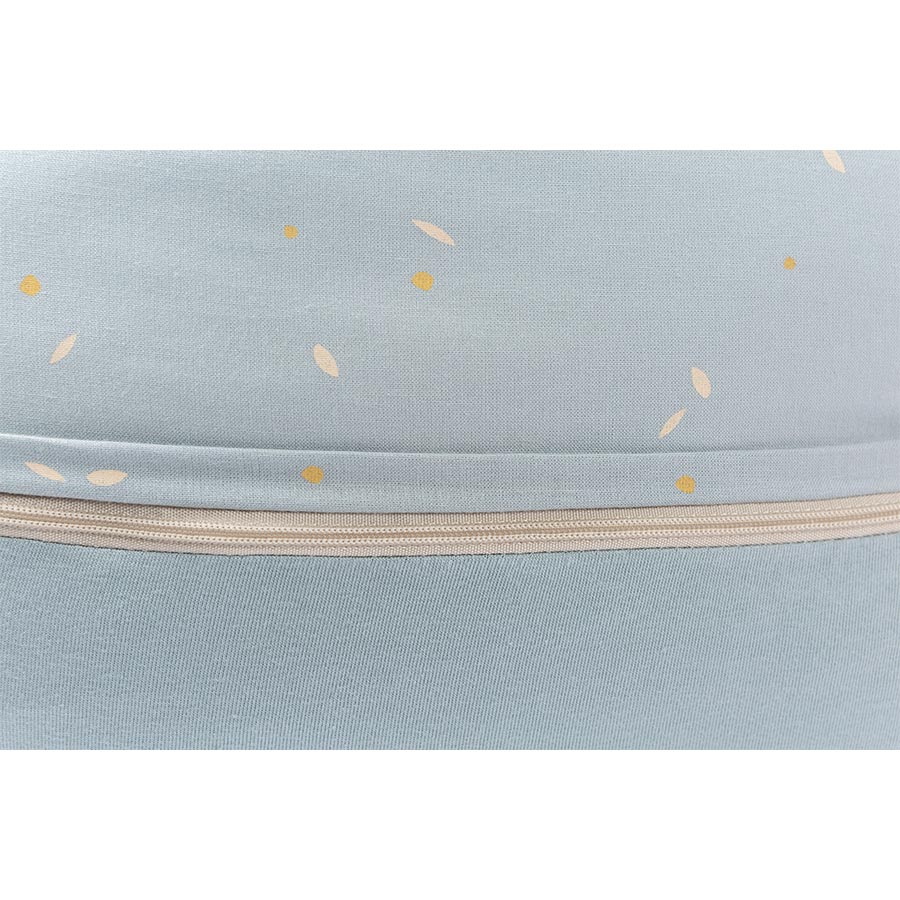Nobodinoz – Stillkissen "Luna Willow Soft Blue" aus 100% Bio-Baumwolle