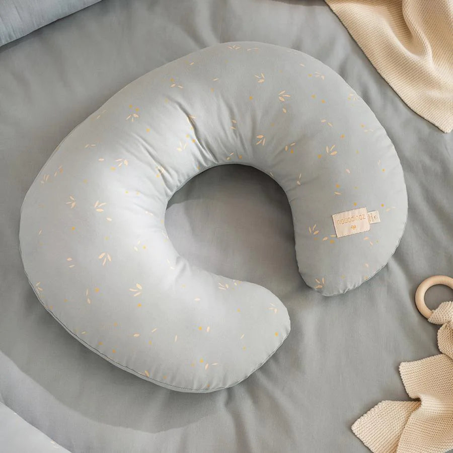 Nobodinoz – Stillkissen "Sunrise Willow Soft Blue" aus Bio-Baumwolle