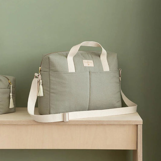 Nobodinoz – Wickeltasche "Gala Laurel Green" aus 100% Bio-Baumwolle