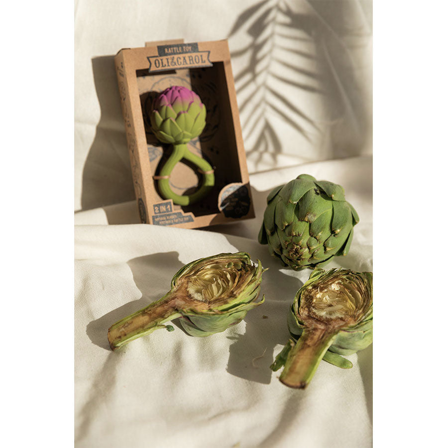 Oli & Carol - Beißring & Rassel "Artichoke" aus Naturkautschuk