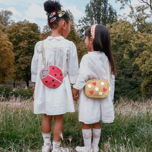 UMHÄNGETASCHE STRAWBERRY FIELDS