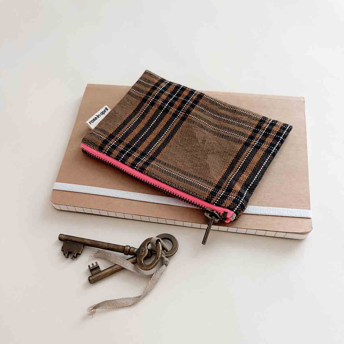 Rose in April - Geldbörse / Geldbeutel "Tartan"