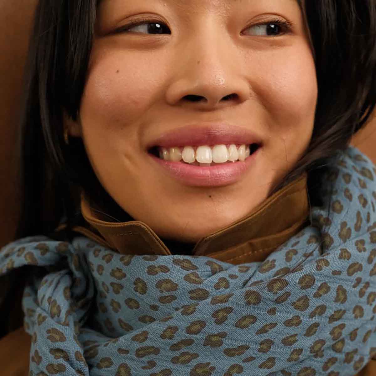 Rose in April - Mulltuch "Leopard Blue", 70 x 70 cm und 100 x 100 cm