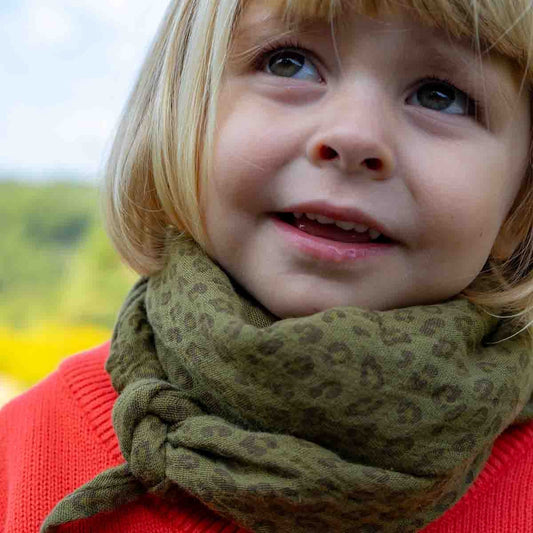 Rose in April - Mulltuch "Leopard Olive", 70 x 70 cm und 100 x 100 cm