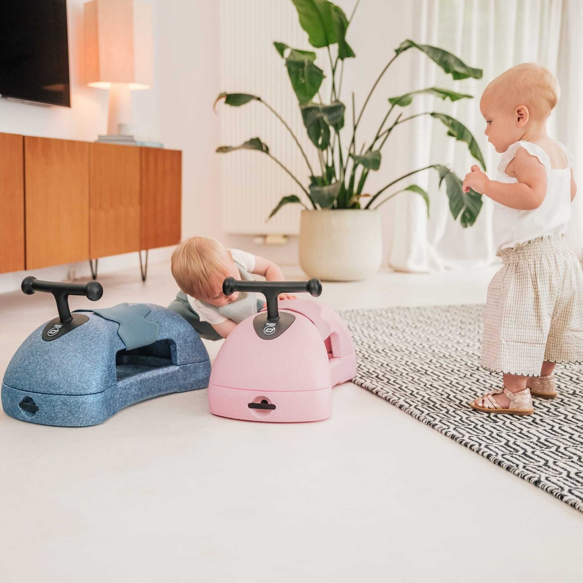 Scoot & Ride - 3-in-1 Babyroller "My First Rose"