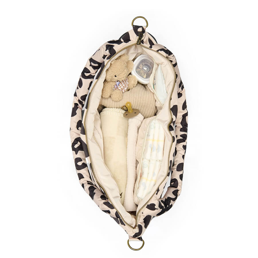 Studio Noos – Wickeltasche „Holy Cow Puffy Diaper Bag“, Mom Bag