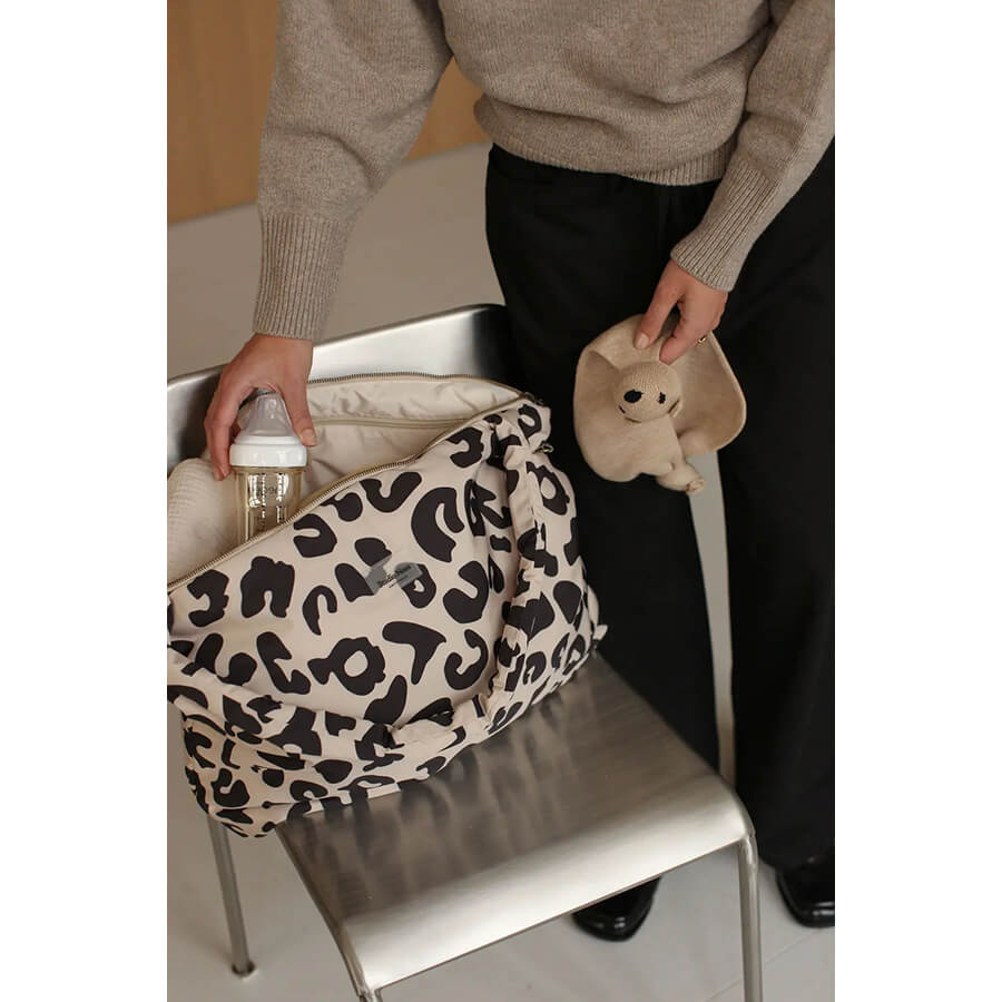 Studio Noos – Wickeltasche „Holy Cow Puffy Diaper Bag“, Mom Bag