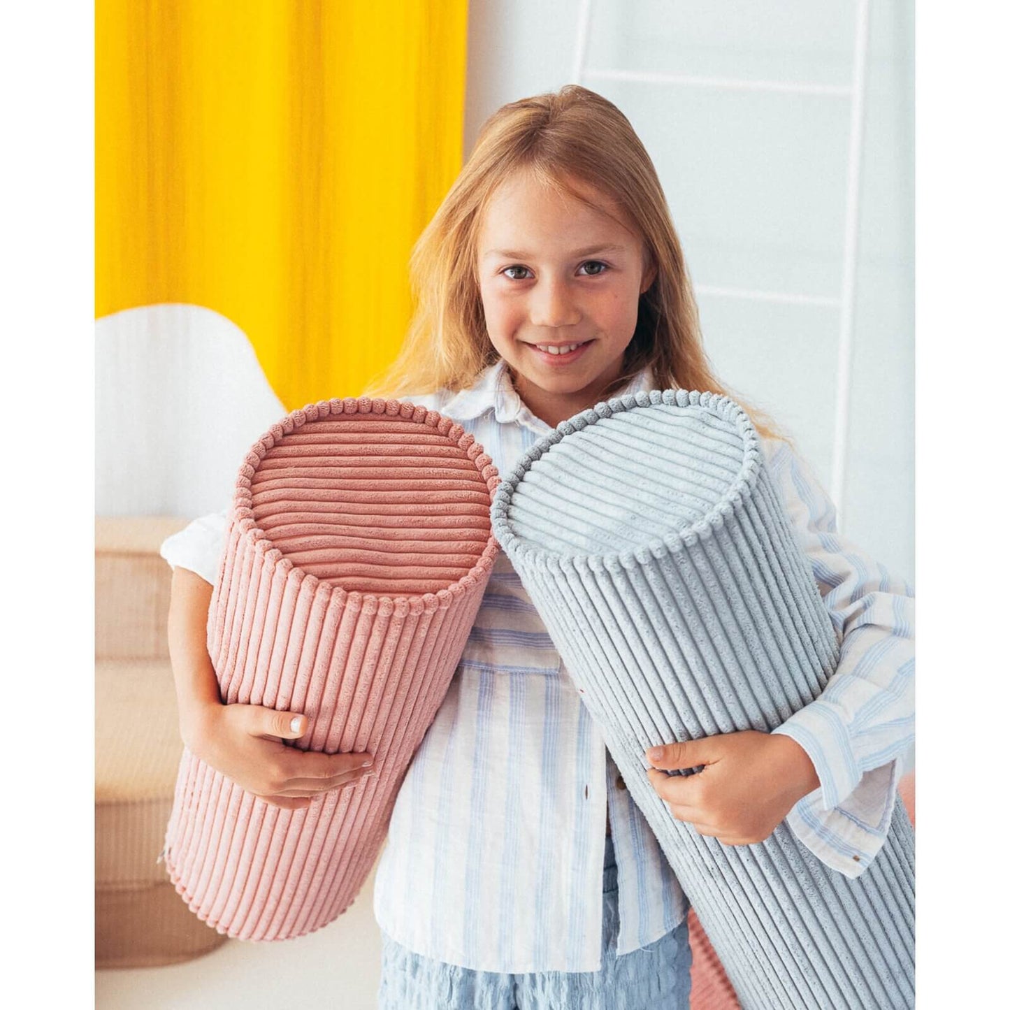 Wigiwama – Schaumstoff-Kissenrolle Cord Softmint 55cm