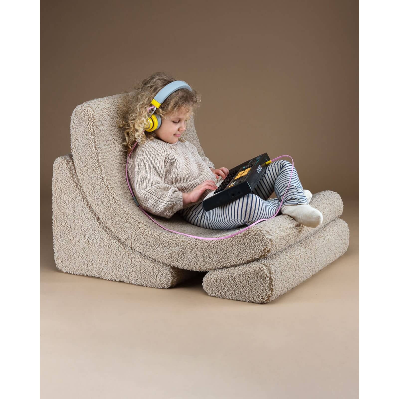 Wigiwama – Kinder Sessel "Moonchair" Teddy Beige