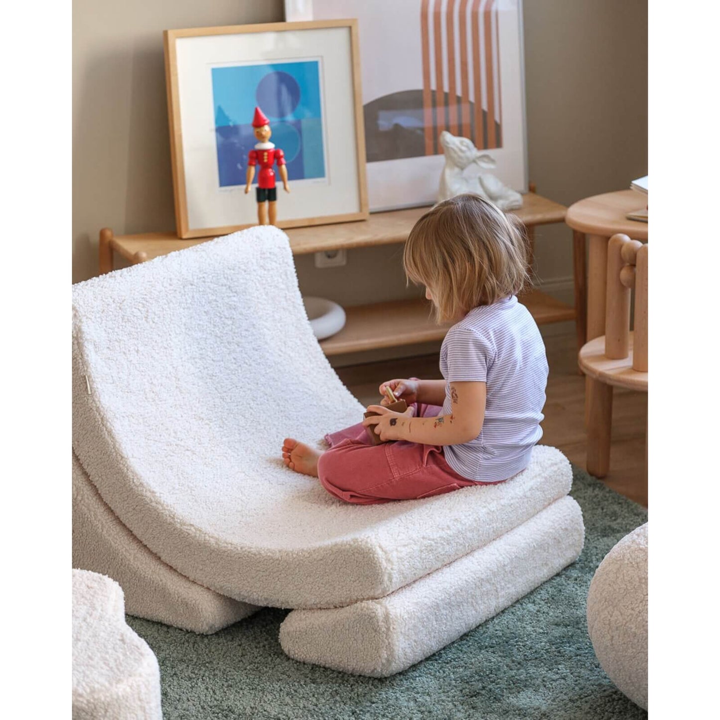 Wigiwama – Kinder Sessel "Moonchair" Teddy Creme