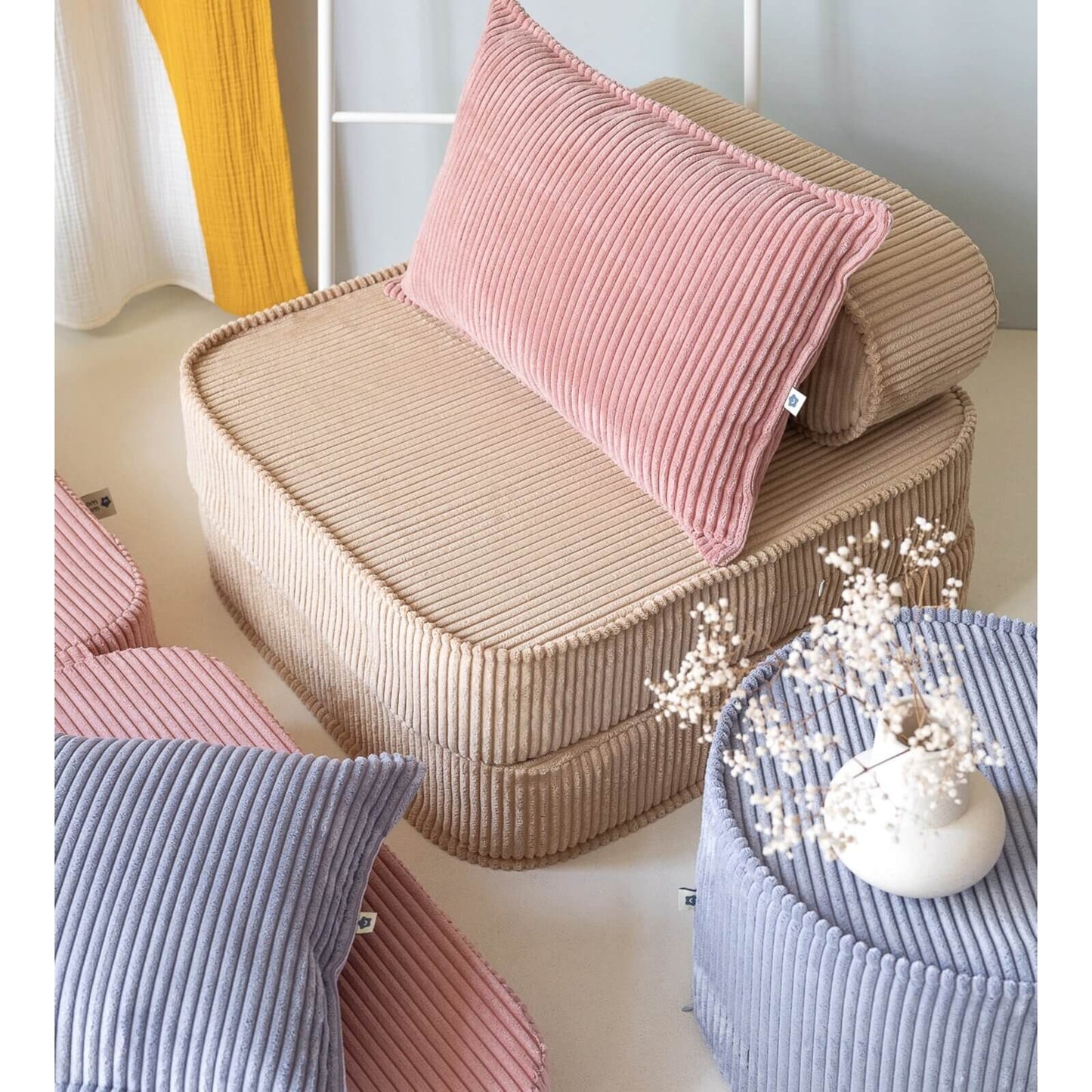 Wigiwama – Klappsessel & Spielmatratze Cord Beige