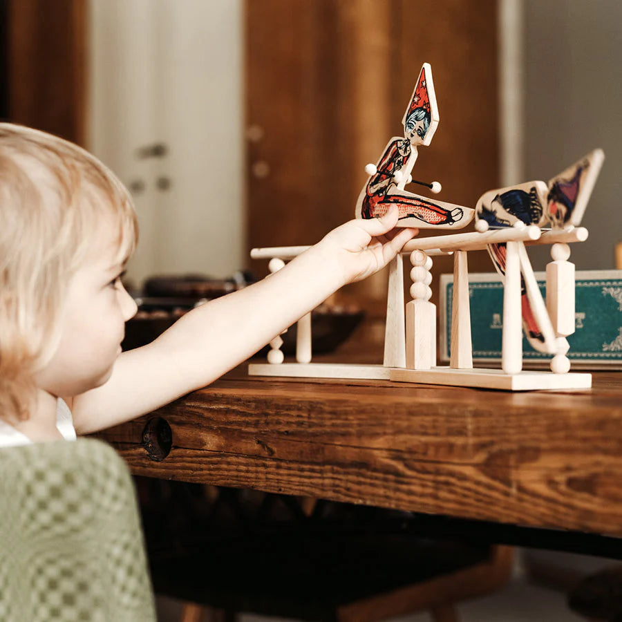 Wooden Story - Holzspielzeug "Acrobat Girl"