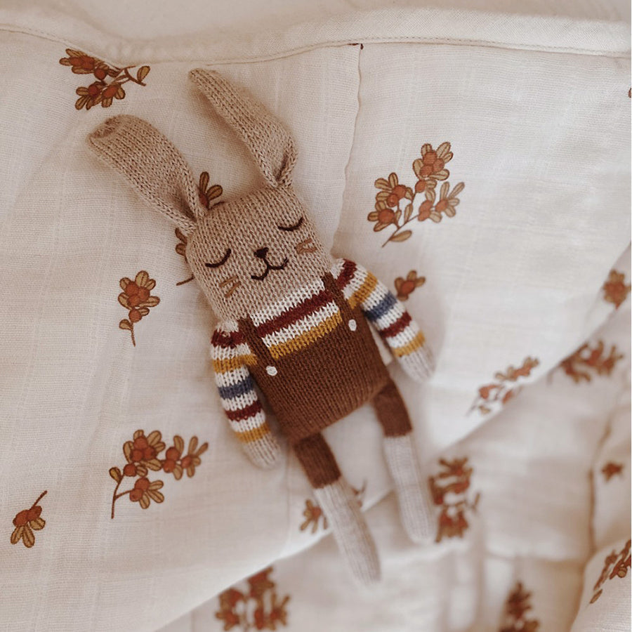 Main Sauvage - Kuscheltier "Bunny Rainbow Sweater"