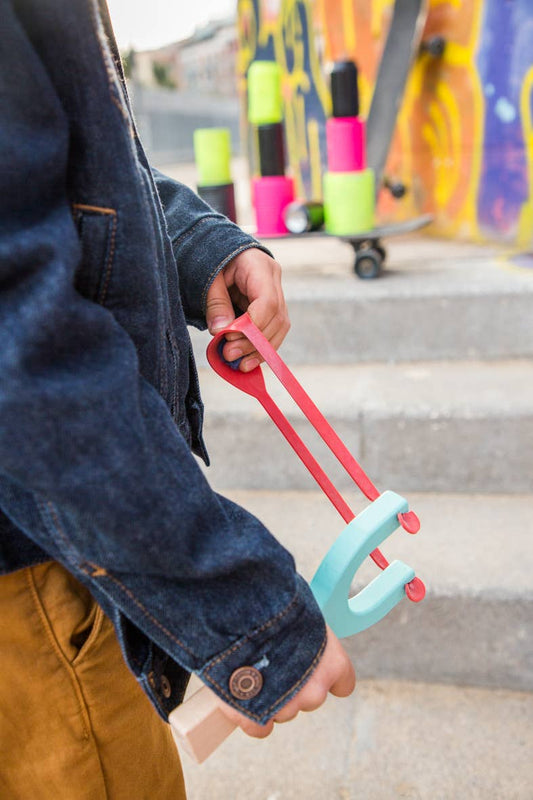 Me & Mine Schleuder aus Holz Yellow